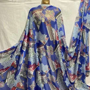 NEU * Glatter Chiffon Mehrfarbig Ethno Druck 5 Kleid/Handwerk Stoff * KOSTENLOSER VERSAND - Bild 1 von 7
