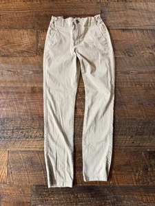 IZOD Khakis Boys Size 16 - Adjustable Waist - Zip & Button - Excellent Condition - Picture 1 of 3