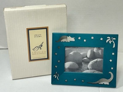 NUEVO marco de madera Amerigo corte láser dinosaurios verde azulado 1993 vintage 3,5"x5" Foto 1 de 4