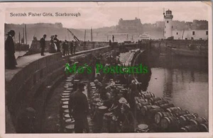 Yorkshire Postcard - Scarborough Scottish Fisher Girls HP592 - Picture 1 of 2