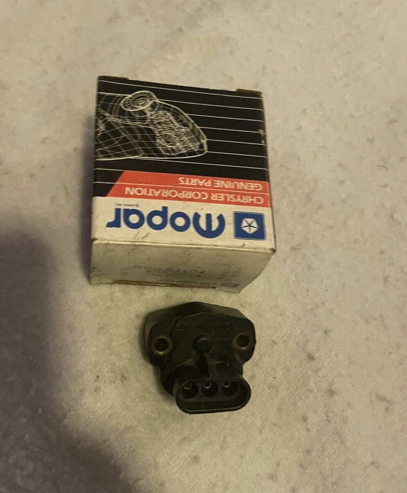 Sensor de posición del acelerador Mopar usado OEM # 5252684 / 86-90 Dodge Daytona funciona Foto 1 de 1