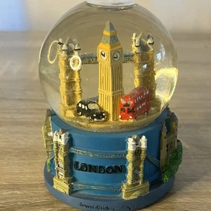 London Snow Globe 3D Landmarks Tower Bridge Big Ben London Eye Parliament VGUC - Picture 1 of 10