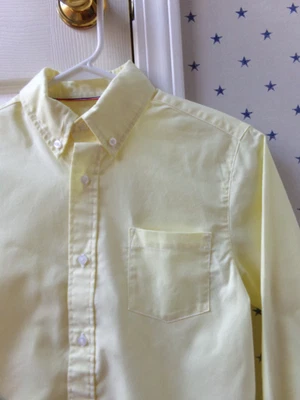 Camisa de vestir Oxford amarilla lisa para niños 12 botones manga larga cuello lazo mediana Foto 1 de 4