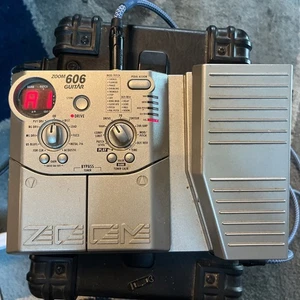 Zoom 606 Guitar Compact Multi Series Guitar Effects Processor Pedal Power Supply - Picture 1 of 5