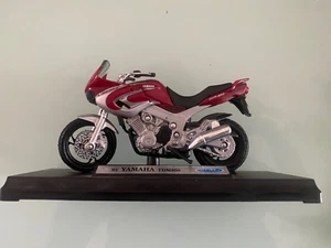 2001 YAMAHA TDM 850, WELLY 1/18 DIECAST MOTORCYCLE COLLECTOR'S MODEL - Picture 1 of 6
