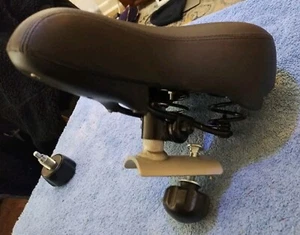 L NOW D600 Replacement Seat + Mount For Professional Exercise Bike Stationary - Picture 1 of 4