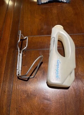 VINTAGE CAMPAGNOLO AERO WATER BOTTLE & CAGE BORRACCIA C-Record Era - Image 1 of 4