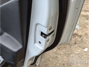 Kia Sportage Rear Door Lock Right 2013 SUV 4/5dr MK3 SL (10-15) Diesel 1.7 CRDi - Picture 1 of 3