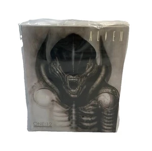 Figura Mezco Exclusive One:12 Collective Alien Xenomorph Concept Edition 2021 - Imagen 1 de 11
