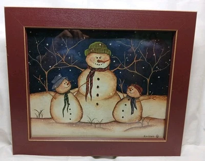 Kim Lewis “Três Bonecos de Neve” Impressão em Moldura – Arte Folclórica Rústica Cena de Inverno - Imagem 1 de 4