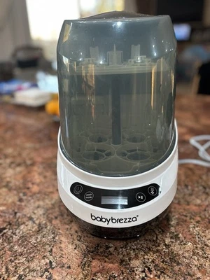 Lavadora de biberones Baby Brezza Pro, lavadora de biberones, esterilizador + secadora, todo en uno Foto 1 de 4