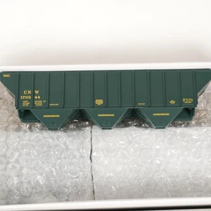 Proto 2000 HO Chicago NorthWestern CNW 4427 PS2-CD Covered Hopper Kit 21874 D - Picture 1 of 5
