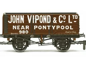 Hornby OO Gauge 7 Plank Wagon John Vipond Pontypool Rolling Stock Boxed UK R6812 - Picture 1 of 3