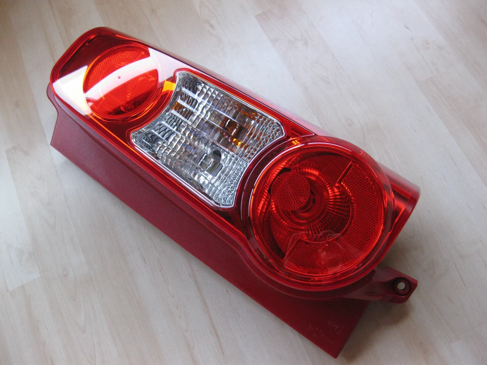 Genuine Citroen Berlingo Rear Light, Tail Lamp, Peugeot Partner Tepee 6351FJ - Image 1 of 1