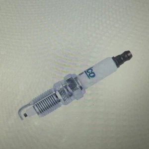 Genuine GM 6 Pack 41-908 / 41-928 Spark Plugs Double Platinum AC Delco NEW! - Picture 1 of 3