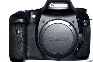 Canon EOS 7D 18.0 MP DSLR Camera - Black (Body Only).**CLICK COUNT 6434. #7625 - Picture 1 of 9