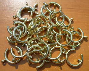(28) Bright Brass Color 1-1/4" PLASTIC Curtain Rod C Rings or C Loop Pole Rings - Picture 1 of 6