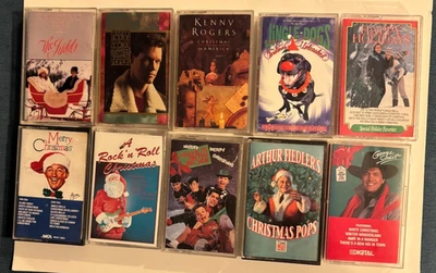 Lot of 10 Christmas Audio Cassette Tapes Bing-Strait-Judds-Rogers-New Kids-Dogs Foto 1 de 4