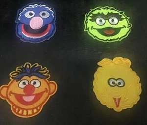 SESAME STREET. Iron on patch 6x5cm - Picture 1 of 2