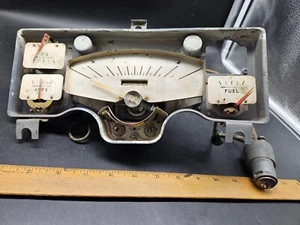 AMC RAMBLER 589Y SPEEDOMETER ODOMETER CLUSTER STEWART WARNER 722 - Picture 1 of 9