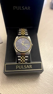 Men's Pulsar by Seiko Day Date Watch with Rare Blue Dial New Battery - Picture 1 of 13