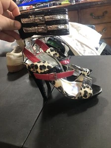 WILD ROSE Women's Size 8 Ankle Strap Silver Animal Stiletto Heels 6 - Picture 1 of 11
