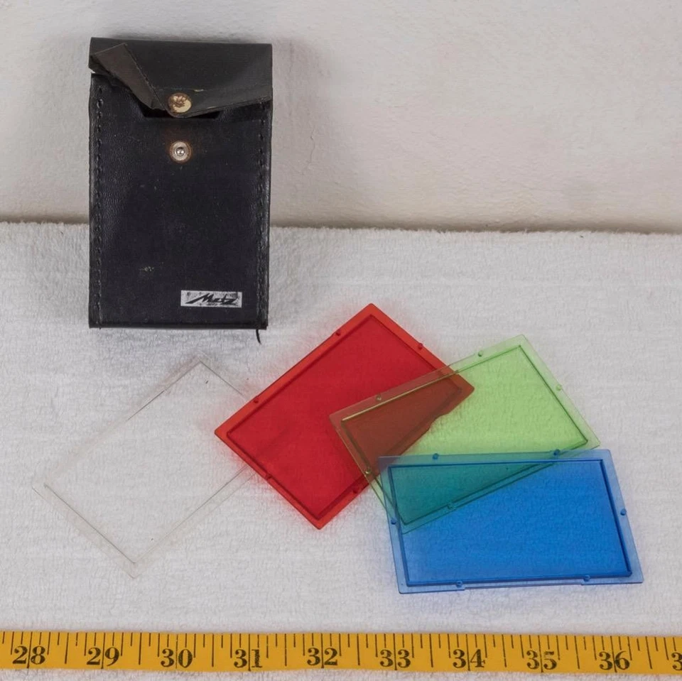 Metz Three Color Filters & Diffuser 3-1/2 x 2-3/16" (90x55mm) with holder - Image 1 of 1
