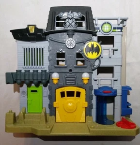 ORIGINAL RARE 2013 Mattel Imaginext Batman Gotham PD Playset - Picture 1 of 7