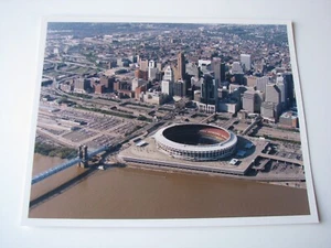 Vintage Cincinnati Ohio Riverfront Stadium City Skyline Printed Photograph 8x10 - Picture 1 of 20