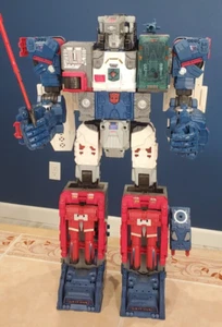 Hasbro Transformers Titans Return Fortress Maximus Titan Class Figure *NICE!!!* - Picture 1 of 7