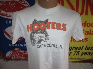 Vintage Hooters Cape Coral Florida T-Shirt Herren Large Tacky unraffiniert 1995 WINGS BEER - Bild 1 von 5