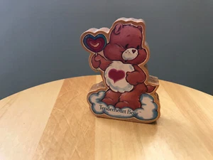 "Oso de Cuidados ""Oso Tenderheart"" corte de madera de colección - Imagen 1 de 3