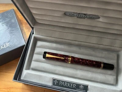 Parker Duofold Centennial Fountain Pen  Marble Maroon 18K Gold Med Pt New In Bx  - Image 1 of 3