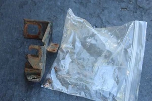 1986-87 Grand National T-Type GNX Throttle Body Linkage Detent Cable Bracket GM - Picture 1 of 1