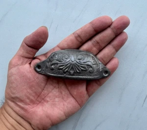 Tiradores de taza victorianos de hierro fundido vintage para gabinete de cajón de puerta 6 piezas - Imagen 1 de 8