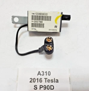 ✅ 2012-2016 OEM Tesla Model S Rear Right Passenger Antenna Noise Filter Module - Picture 1 of 6