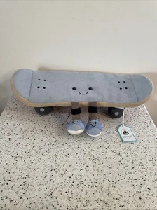 Peluche Jellycat Amuseables sport skateboard carino morbido giocattolo divertente carino nuovo con etichette - Foto 1 di 12