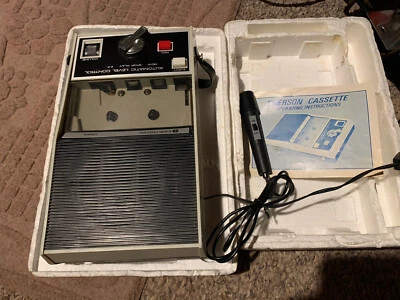 Grabadora de casete Emerson CR66 VINTAGE con micrófono y marca giratoria manual VIDEO RARO Foto 1 de 4