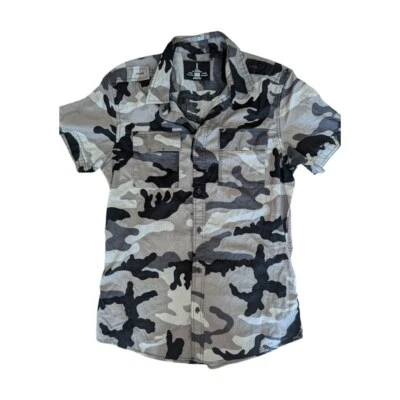 Camisa 100 % algodón manga corta abotonada para hombre talla pequeña negra y gris camuflaje Foto 1 de 4