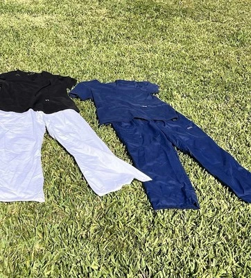 CherokeeLot Of 2 Scrubs size M  TOPS & PANTS  - Image 1 of 4