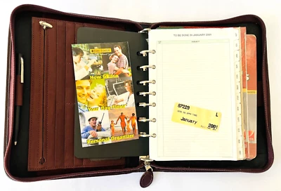 Carpeta de agenda organizador personal listas de tareas diario de contactos nuevo 2001 Foto 1 de 4