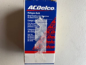 OEM GMC Canyon Envoy Sierra Terrain Yukon Sylvania HB3 High Beam Bulb 13589425 - Picture 1 of 3