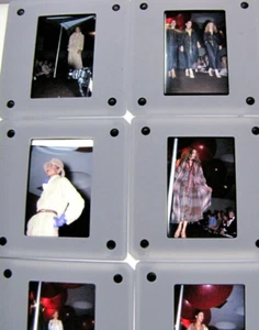 20 Amateur 1980er Farb 35mm Film Dias Modenschau Runway Models Fotografien - Bild 1 von 12