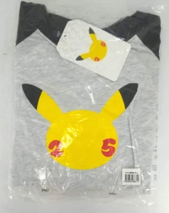 Pokemon Center Celebration Grau/Schwarz Raglan Shirt Größe L Erwachsene Auslaufmodell - Bild 1 von 1
