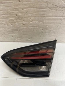 STOP SCHEINWERFER RÜCKLEUCHTE HECKKLAPPE INT RECHTS OPEL CROSSLAND 2018 - Bild 1 von 3