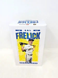 2024 Milwaukee Brewers SAL FRELICK BOBBLEHEAD "WALL CATCH" SGA ~ Neu im Karton Gold Handschuh - Bild 1 von 3