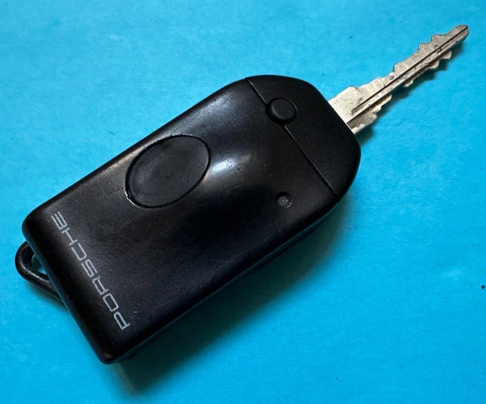 OEM 1996-1998 PORSCHE 911 MANDO A DISTANCIA LLAVERO ABATIBLE LXP RKY 116 HOJA DE INTERRUPTOR DE UN BOTÓN Foto 1 de 4