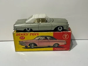 Dinky Toys 137 Plymouth Fury, en caja, original, vintage, raro. - Imagen 1 de 16