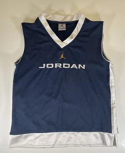 Nike Air Jordan Trikot #23 Jungen klein blau weiß ärmellos Basketball Jumpman - Bild 1 von 9