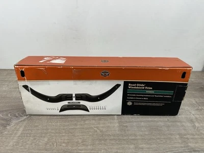 NOS Genuine Harley 2004-2013 Road Glide Windshield Trim 57400150 Foto 1 de 4